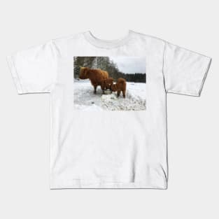 Scottish Highland Cattle Cow and Calves 1622 Kids T-Shirt